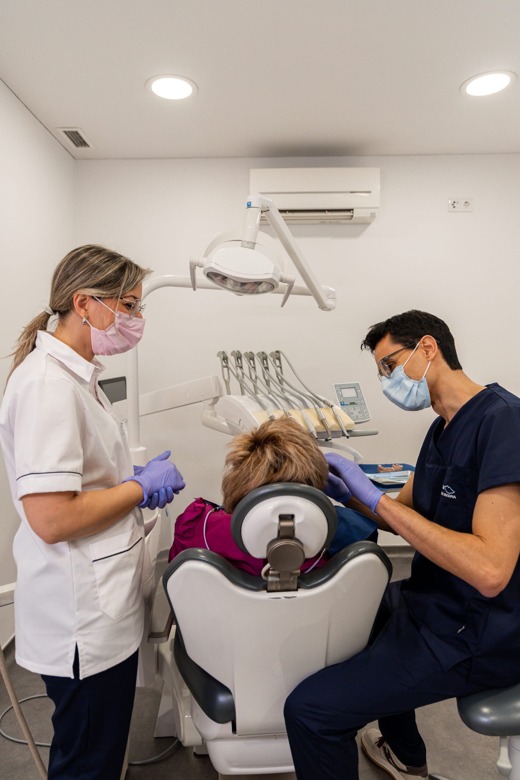 Especialidade Medicina Dentária | Implantes Dentários